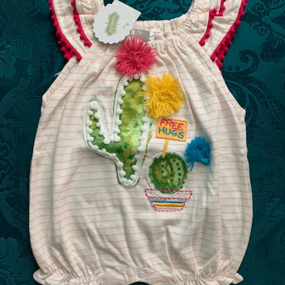 NWT mudpie bubble romper and bib set